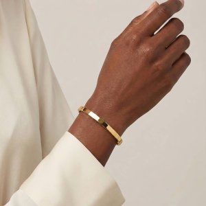 Pure Eleganz Armreif – 18K vergoldeter Edelstahl